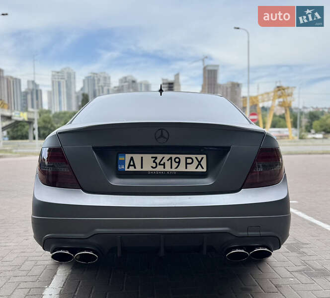 Седан Mercedes-Benz C-Class 2011 в Києві