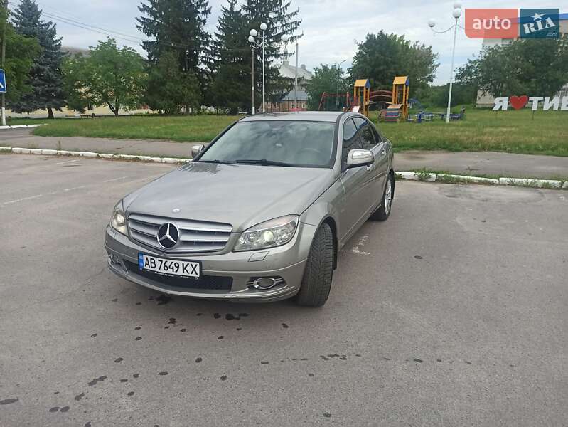 Седан Mercedes-Benz C-Class 2008 в Тыврове