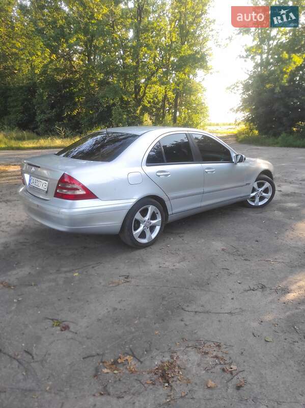 Седан Mercedes-Benz C-Class 2000 в Умани