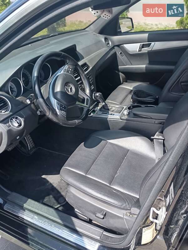 Седан Mercedes-Benz C-Class 2013 в Тернополе