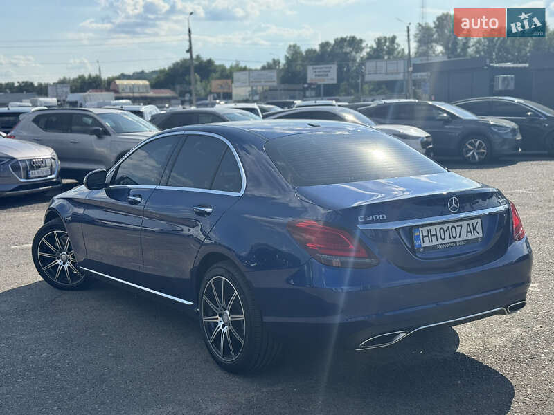 Седан Mercedes-Benz C-Class 2019 в Киеве