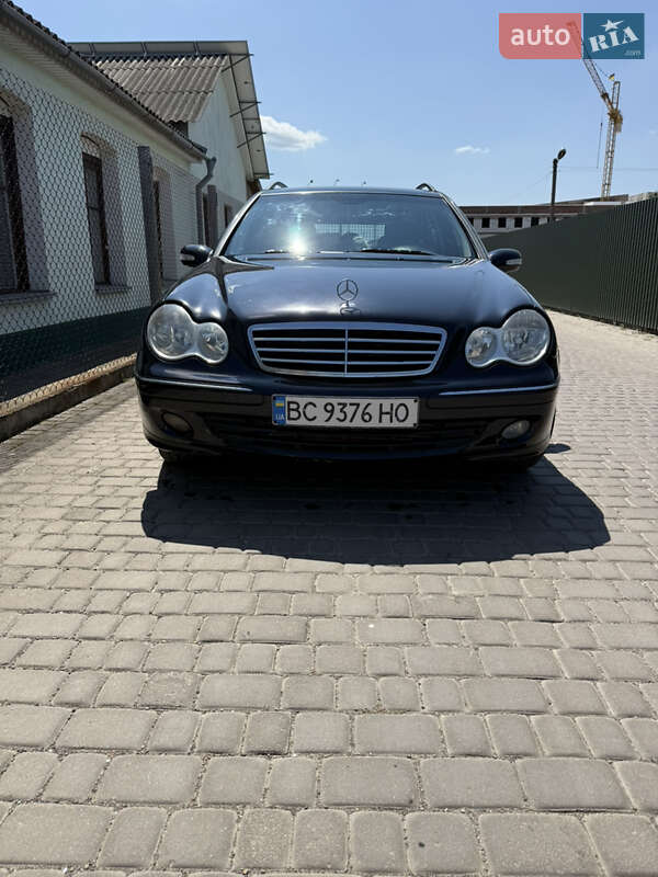 Универсал Mercedes-Benz C-Class 2005 в Сокале