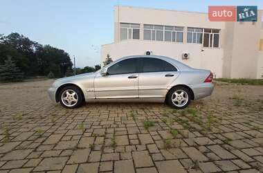 Седан Mercedes-Benz C-Class 2000 в 