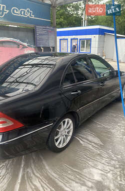 Седан Mercedes-Benz C-Class 2003 в 