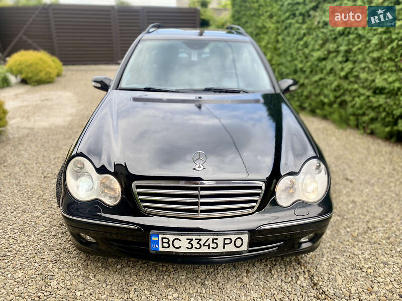Універсал Mercedes-Benz C-Class 2004 в Львові