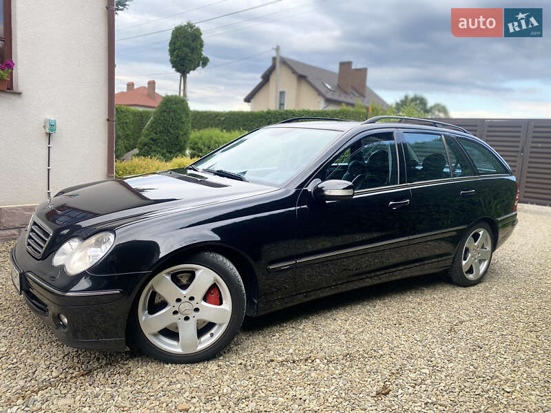 Універсал Mercedes-Benz C-Class 2004 в Львові