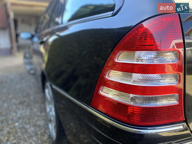 Універсал Mercedes-Benz C-Class 2004 в Львові