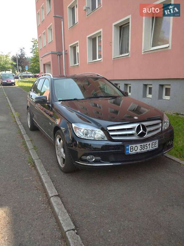 Mercedes-Benz C-Class 2010
