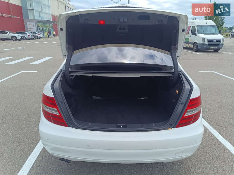 Седан Mercedes-Benz C-Class 2013 в Киеве