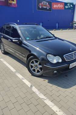 Универсал Mercedes-Benz C-Class 2004 в 