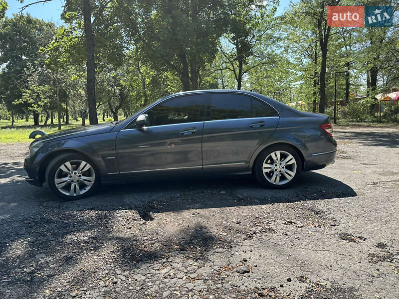 Седан Mercedes-Benz C-Class 2007 в Краматорске