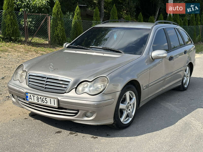 Mercedes-Benz C-Class 2005