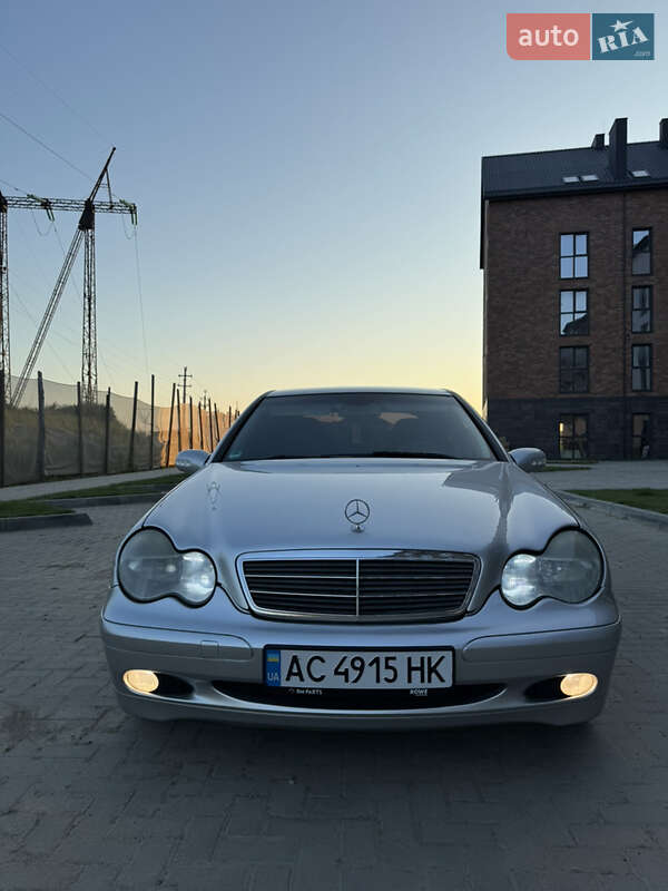 Седан Mercedes-Benz C-Class 2003 в 