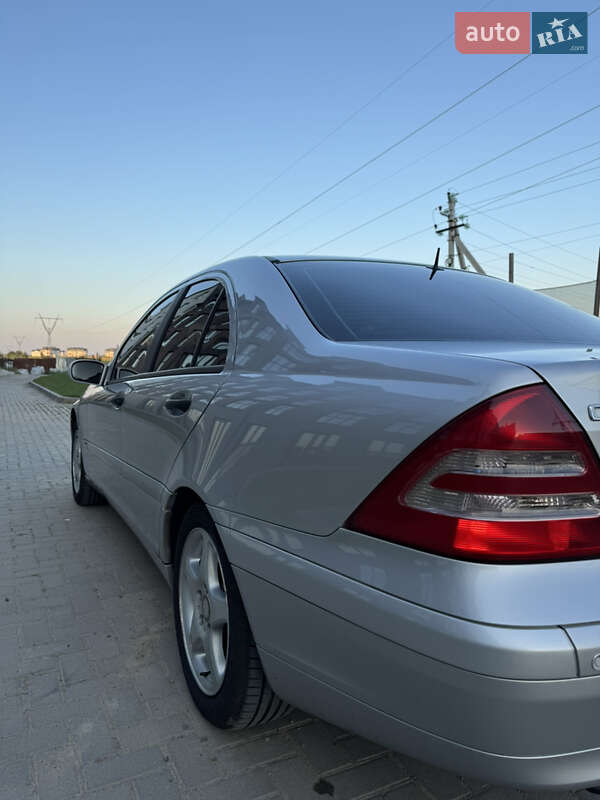 Седан Mercedes-Benz C-Class 2003 в Луцьку фото 10 Седан Mercedes-Benz C-Class 2003 в Луцьку