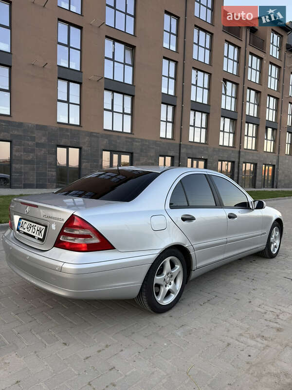 Седан Mercedes-Benz C-Class 2003 в Луцьку фото 13 Седан Mercedes-Benz C-Class 2003 в Луцьку