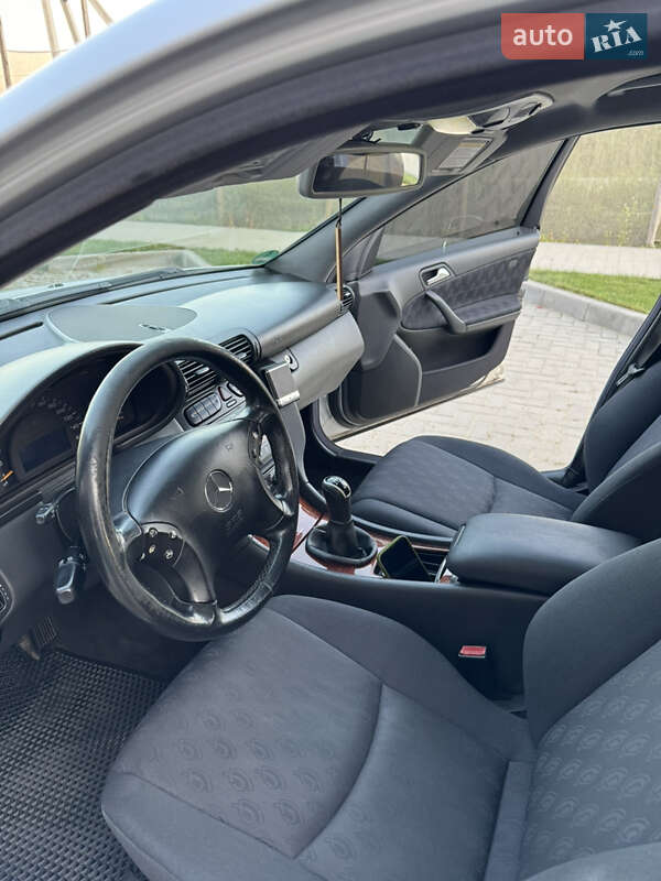 Седан Mercedes-Benz C-Class 2003 в Луцьку фото 45 Седан Mercedes-Benz C-Class 2003 в Луцьку