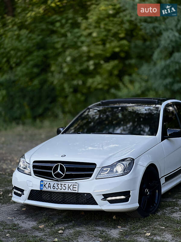 Седан Mercedes-Benz C-Class 2013 в Чернигове