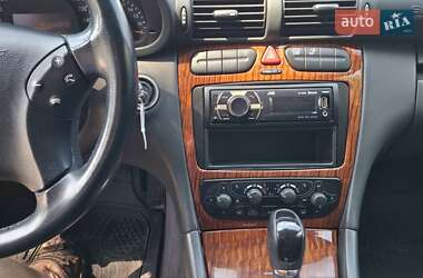 Седан Mercedes-Benz C-Class 2002 в 