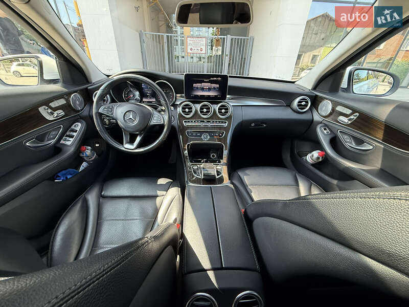 Седан Mercedes-Benz C-Class 2015 в Львове
