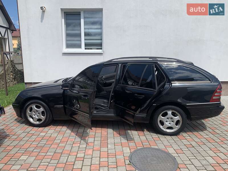 Универсал Mercedes-Benz C-Class 2002 в Ивано-Франковске