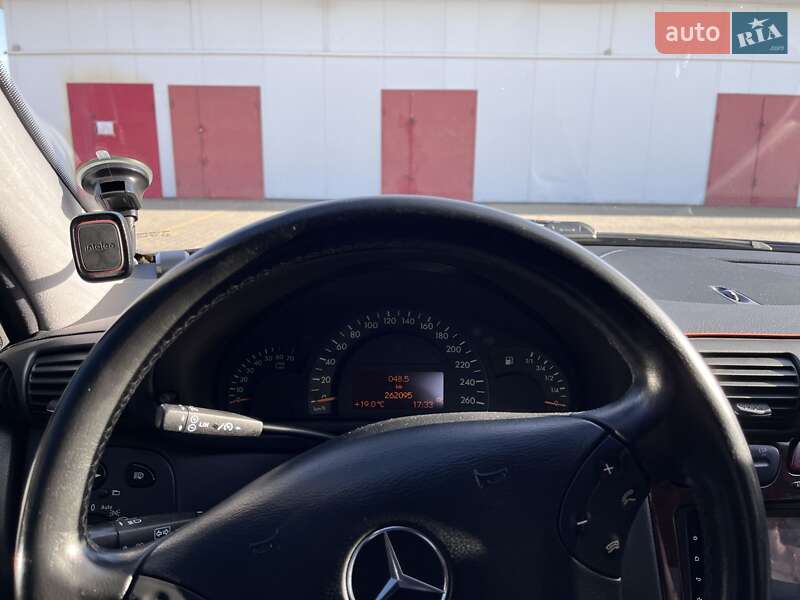 Седан Mercedes-Benz C-Class 2001 в Львове