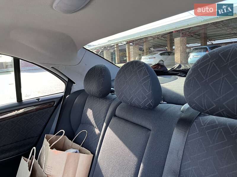 Седан Mercedes-Benz C-Class 2001 в Львове