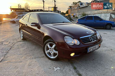 Купе Mercedes-Benz C-Class 2003 в 