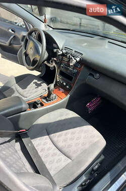Седан Mercedes-Benz C-Class 2002 в 