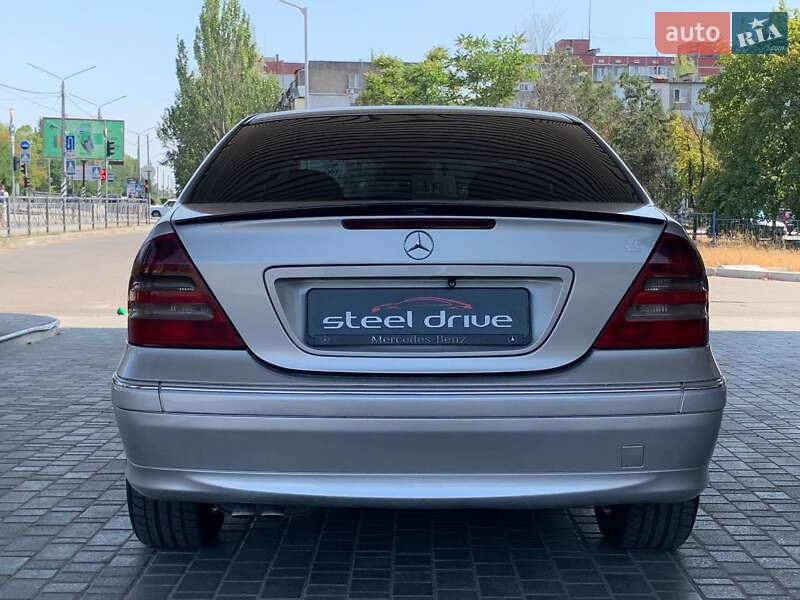 Седан Mercedes-Benz C-Class 2003 в Николаеве