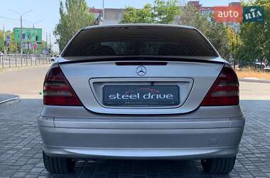 Седан Mercedes-Benz C-Class 2003 в 