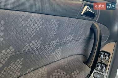Седан Mercedes-Benz C-Class 2003 в 