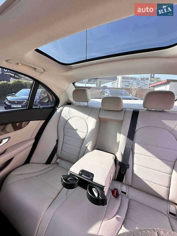 Седан Mercedes-Benz C-Class 2016 в Ивано-Франковске