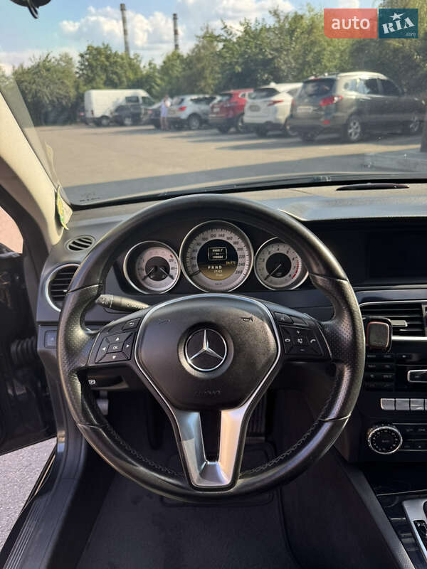 Купе Mercedes-Benz C-Class 2011 в Вінниці фото 8 Купе Mercedes-Benz C-Class 2011 в Вінниці
