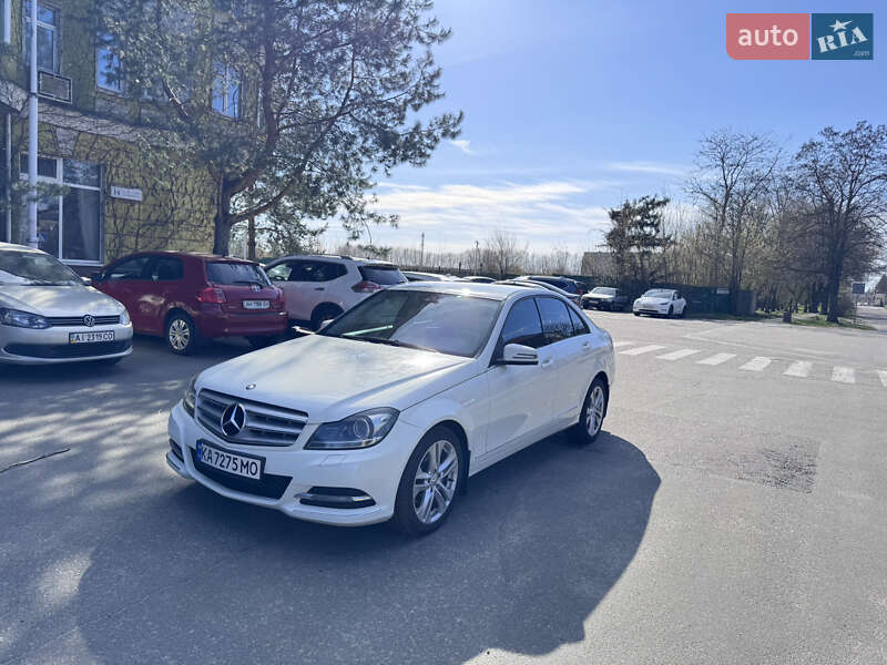 Mercedes-Benz C-Class 2011