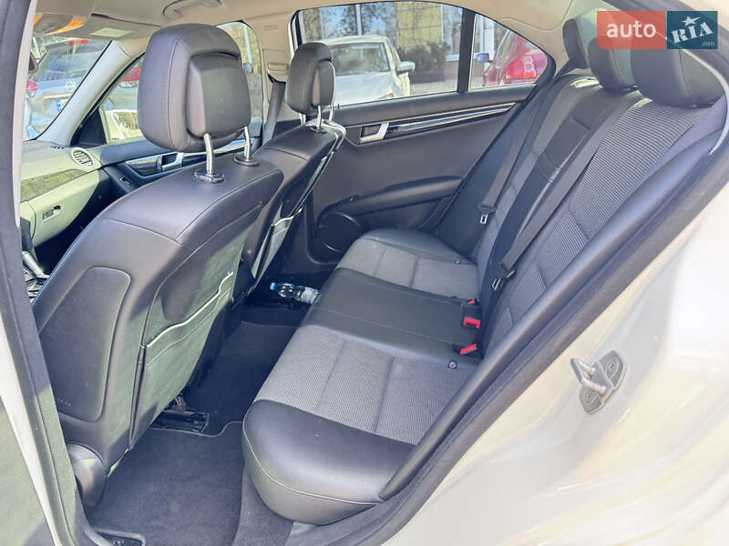 Седан Mercedes-Benz C-Class 2011 в Киеве