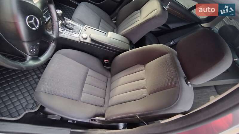 Универсал Mercedes-Benz C-Class 2010 в Ужгороде фото 19 Универсал Mercedes-Benz C-Class 2010 в Ужгороде