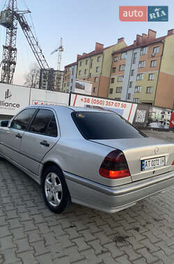 Седан Mercedes-Benz C-Class 2000 в 