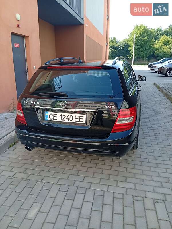 Універсал Mercedes-Benz C-Class 2011 в Львові