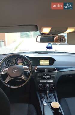 Универсал Mercedes-Benz C-Class 2011 в 