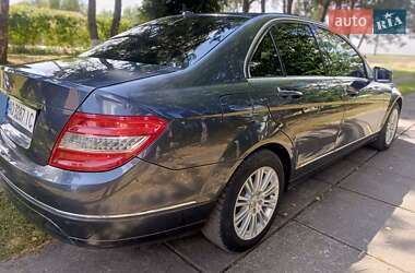 Седан Mercedes-Benz C-Class 2009 в 