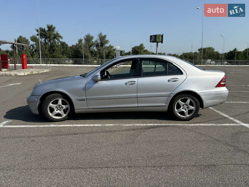 Седан Mercedes-Benz C-Class 2003 в Киеве фото 8 Седан Mercedes-Benz C-Class 2003 в Киеве