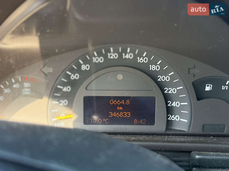 Седан Mercedes-Benz C-Class 2003 в Киеве фото 21 Седан Mercedes-Benz C-Class 2003 в Киеве