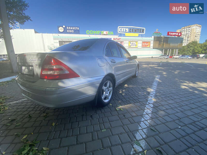 Седан Mercedes-Benz C-Class 2003 в Одессе фото 5 Седан Mercedes-Benz C-Class 2003 в Одессе