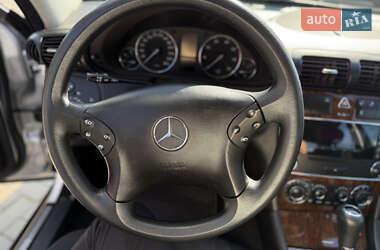 Седан Mercedes-Benz C-Class 2005 в 