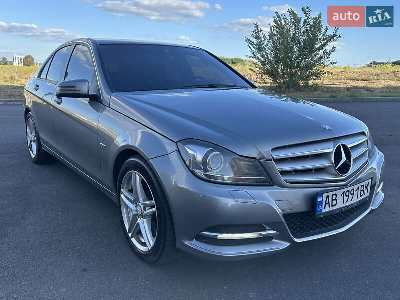 Седан Mercedes-Benz C-Class 2012 в 