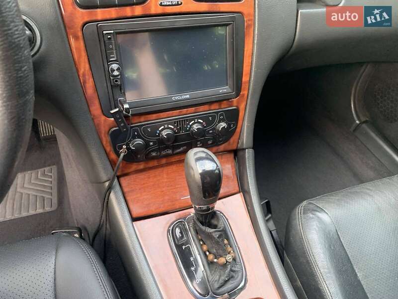 Седан Mercedes-Benz C-Class 2001 в Львове