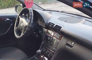 Универсал Mercedes-Benz C-Class 2004 в 