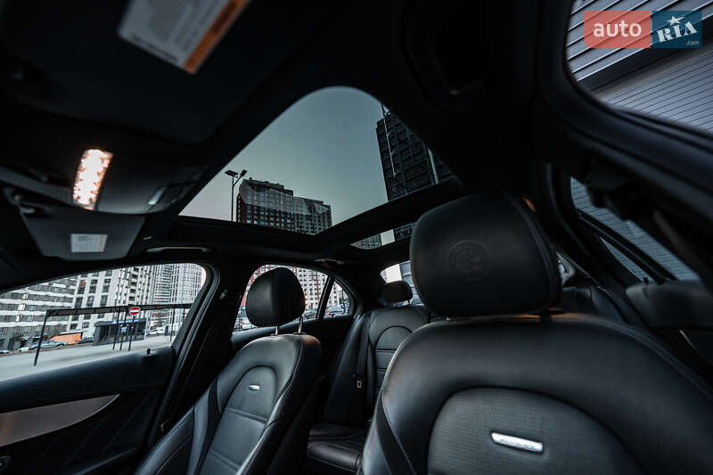Седан Mercedes-Benz C-Class 2019 в Києві