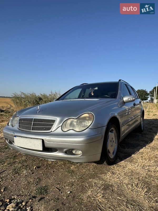 Универсал Mercedes-Benz C-Class 2003 в 