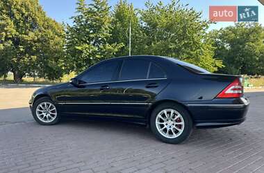 Седан Mercedes-Benz C-Class 2006 в 